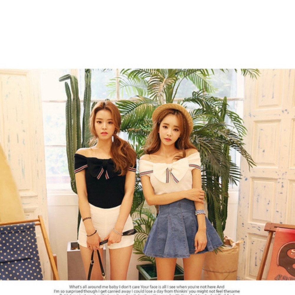 Off shoulder knit top